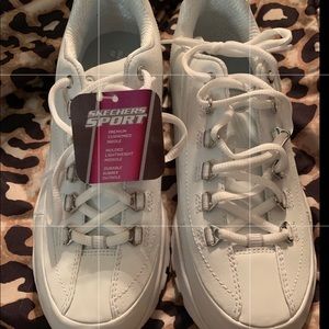 BRAND NEW SKECHERS SPORT! THEY NEED A GOOD HOME!!